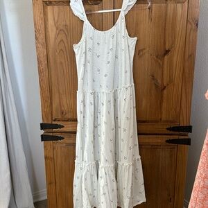 XL white floral maxi dress